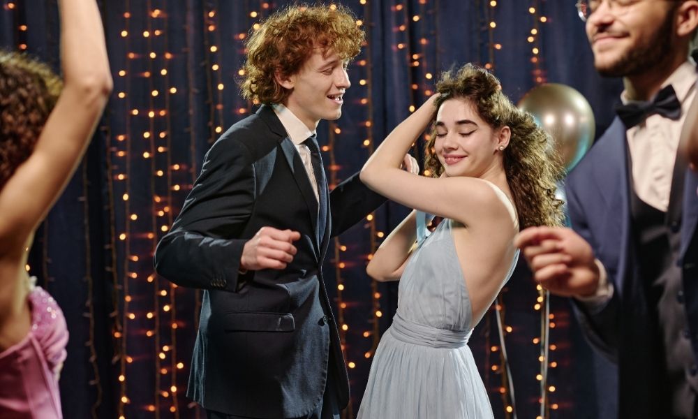 Von TikTok-Vibes bis Selfie-Spots: So wird Deine jede Teenager-Partys zum viralen Hit